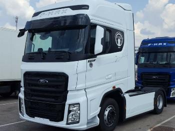 Imagen frontal de una cabeza tractora Ford F-MAX 500PS de segunda mano en venta en rentacamion.com